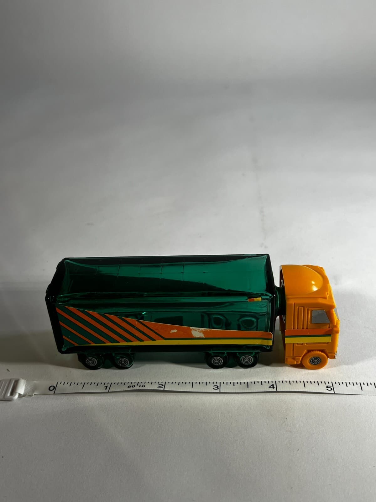 Vintage Avon 18-Wheeler Semi-Truck Bottle Green Vanity Wild Country After Shave - Thumbnail 10