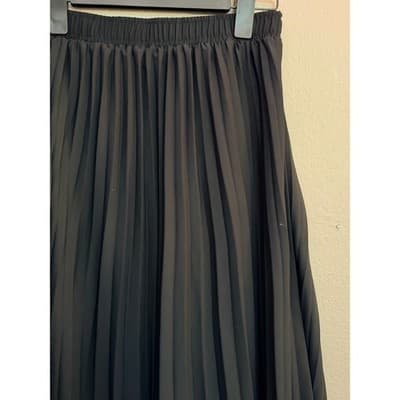 LOFT Women’s Pleated Elastic Waist Pull On Flexible Fit Midi Skirt Black XS - Thumbnail 3
