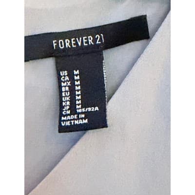 Forever 21 V Neck High Low Hemline Flowy Sleeveless Tank Top Gray Medium NWOT - Thumbnail 5