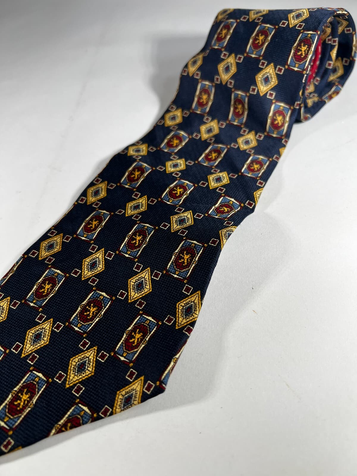 Tommy Hilfiger Necktie 100% Italian Silk Lion Crest Blue Tie