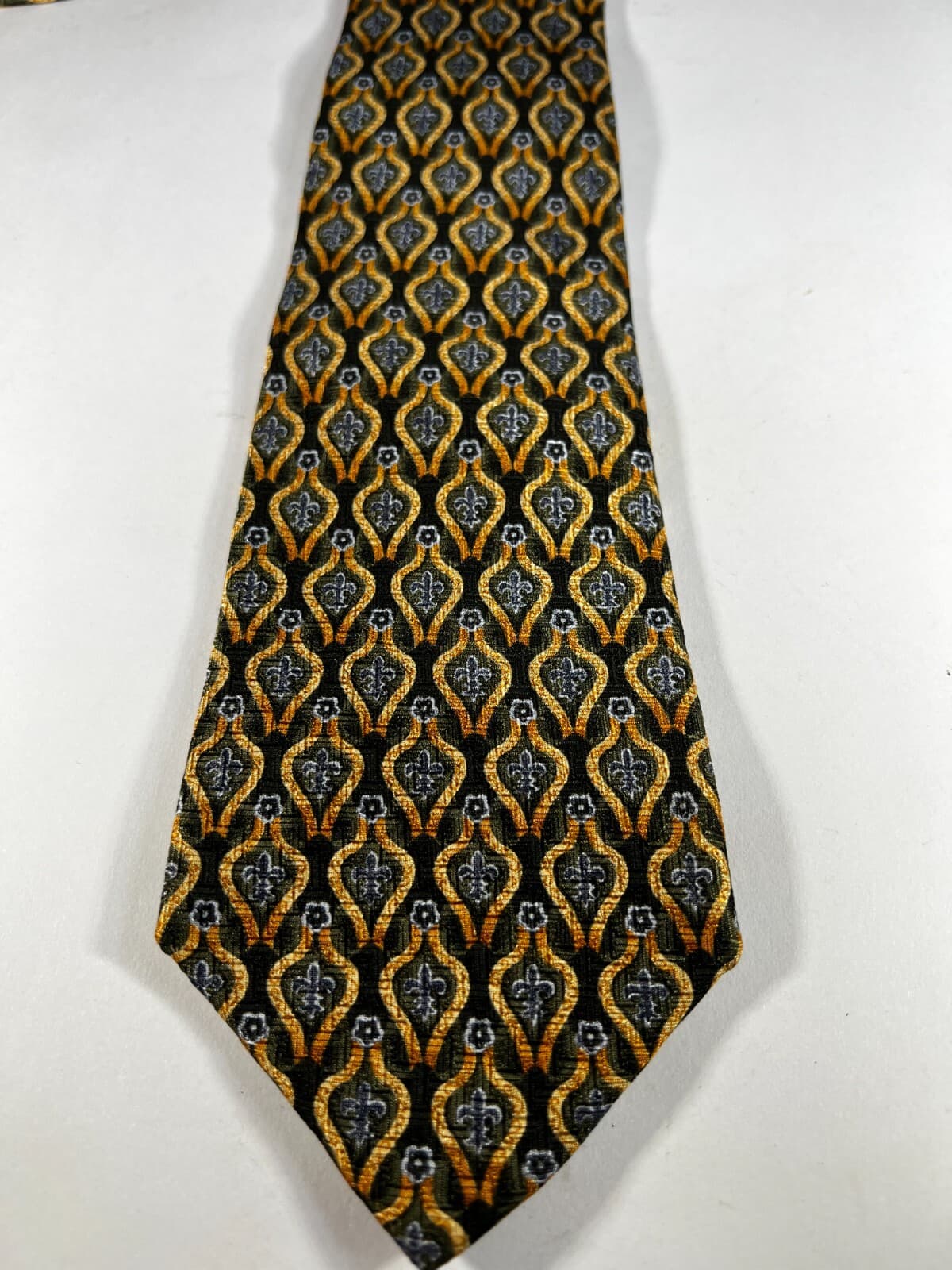 The Metropolitan Museum of Art 100% Silk Vintage Necktie Fleur De Lis Tie - Thumbnail 3
