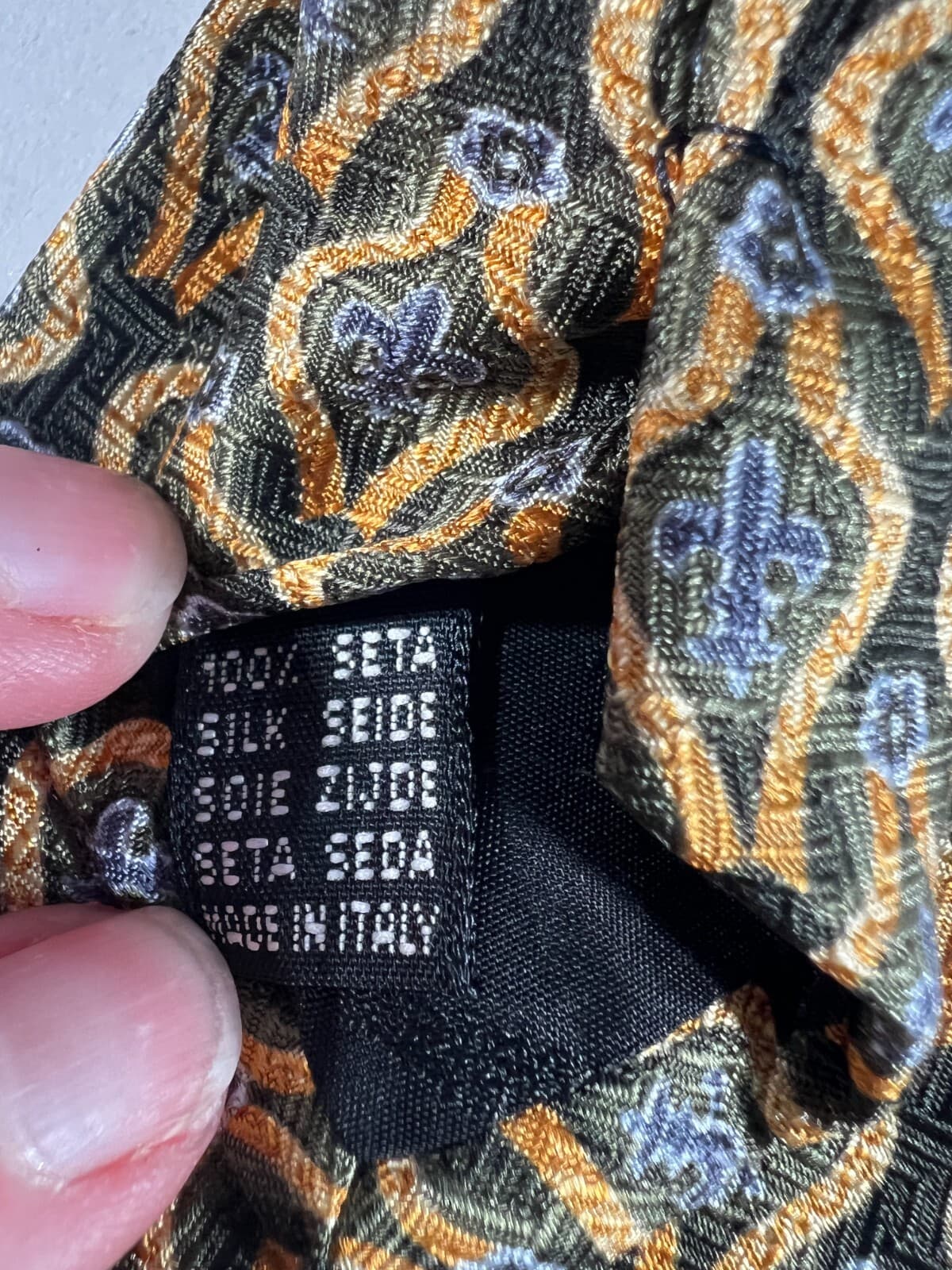 The Metropolitan Museum of Art 100% Silk Vintage Necktie Fleur De Lis Tie - Thumbnail 4