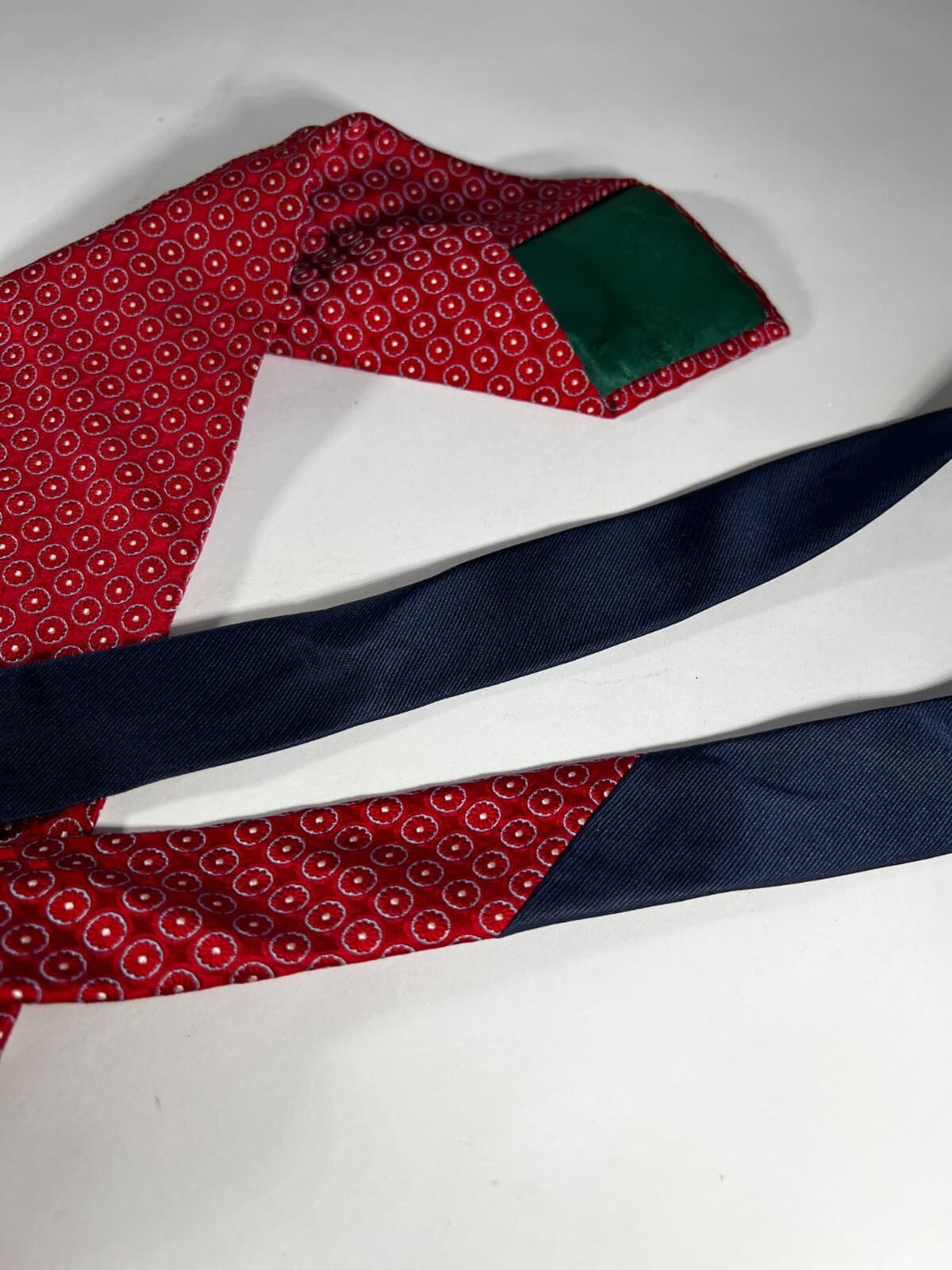 Tommy Hilfiger Necktie 100% Italian Silk Red Blue Vintage Tie - Thumbnail 9