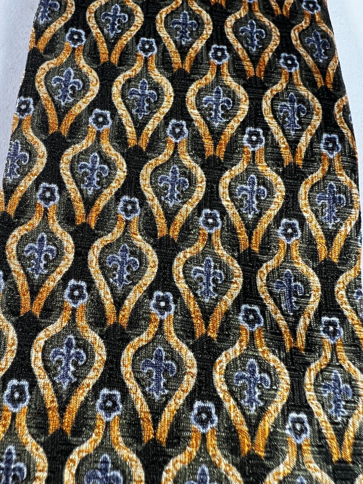The Metropolitan Museum of Art 100% Silk Vintage Necktie Fleur De Lis Tie - Thumbnail 6