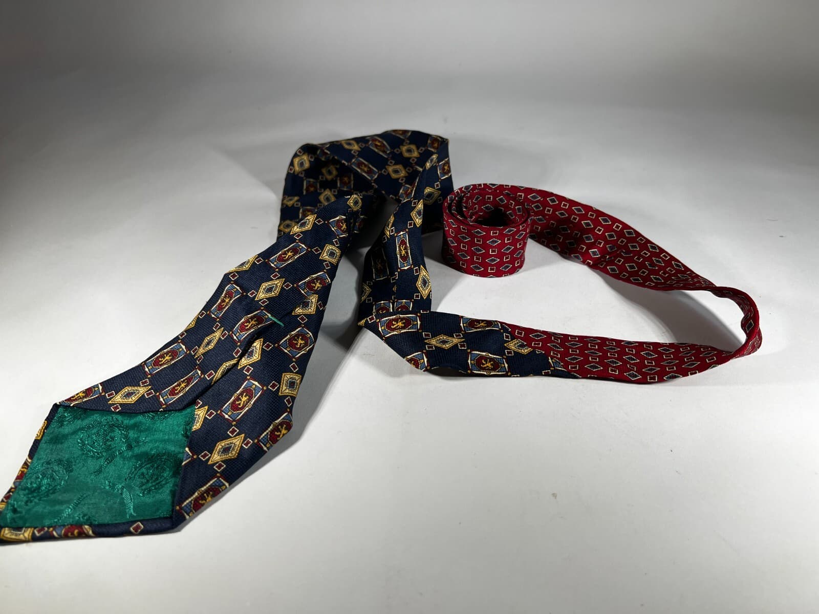 Tommy Hilfiger Necktie 100% Italian Silk Lion Crest Blue Tie - Thumbnail 9