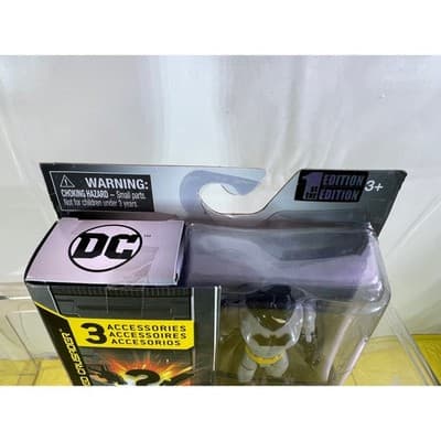 NEW The Caped Crusader Batman 1st Edition Action Figure NIB - Thumbnail 6