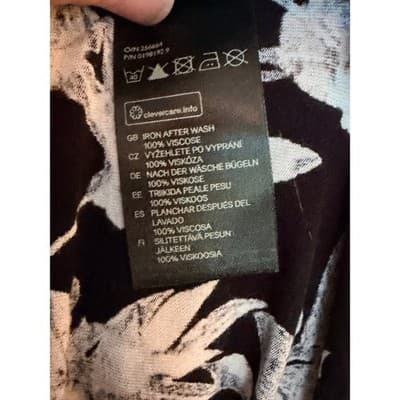 H&M Women's Floral Blouse Oversized Relaxed Short Sleeve Top Black White XS - Thumbnail 9