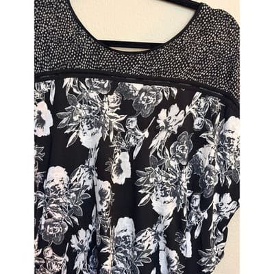 H&M Women's Floral Blouse Oversized Relaxed Short Sleeve Top Black White XS - Thumbnail 3