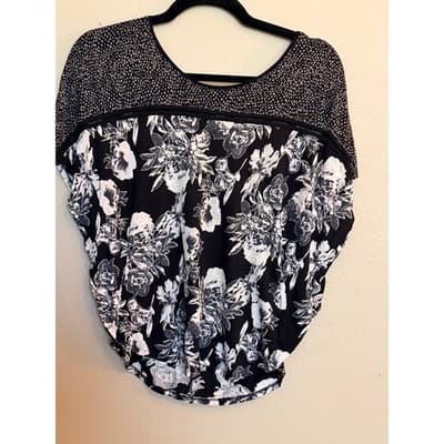 H&M Women's Floral Blouse Oversized Relaxed Short Sleeve Top Black White XS - Thumbnail 2