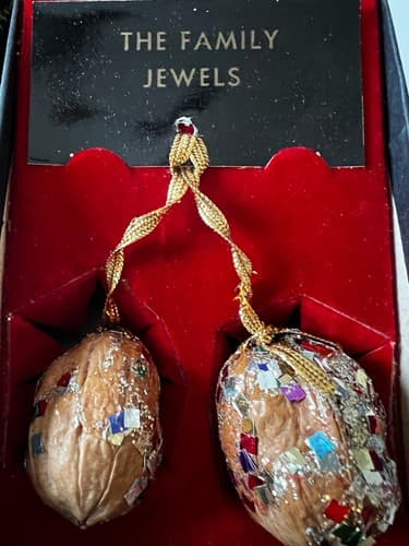 Vintage Gag Gift Adult Racy Family Jewels White Elephant Exchange Joke Nuts - Thumbnail 3
