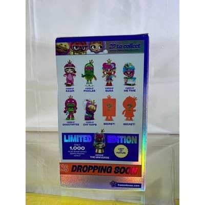 NEW XOX Kweenie Quirky Kweens Mystery Figurine NIB - Thumbnail 4