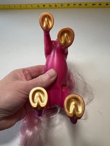 Hairmazing Horse Movable Posable Legs Hot Pink Gold Horseshoes - Thumbnail 9