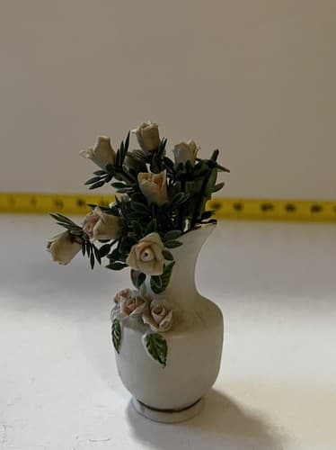Porcelain Roses In Bisque Bud Vase Victorian Flowers Rose Bouquet Vintage - Thumbnail 2