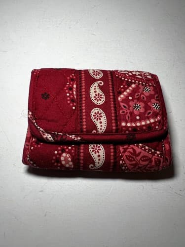 VERA BRADLEY Red White Bandana Paisley Country Quilted Wallet