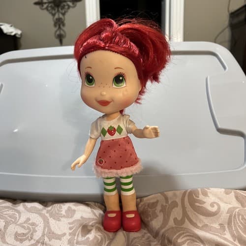 Strawberry Shortcake Scented 11" Doll Sweet Surprise 2008 Red Hair Hasbro Smells - Thumbnail 5