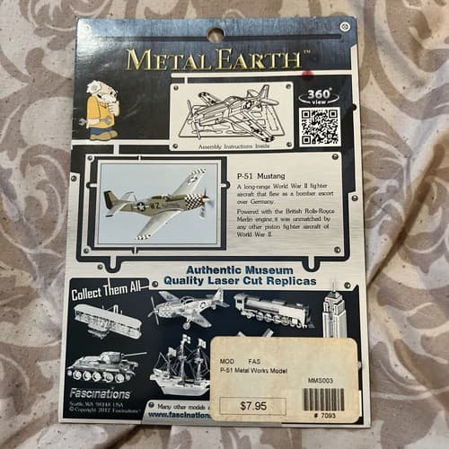 METAL EARTH P-51 MUSTANG 3-D LASER CUT MODEL AIRPLANE KIT 3D NEW NIP 2012 360v - Thumbnail 3