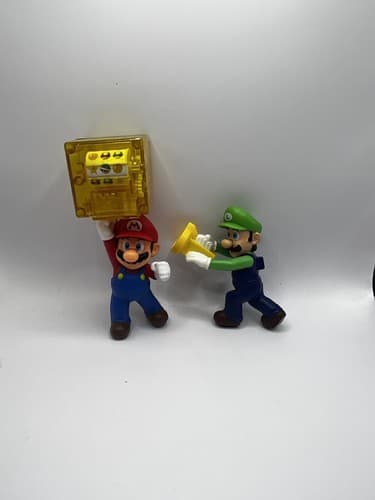 2018 Mario Brothers Power Up & 2022 Luigi McDonald’s Happy Meal Toys Set Of 2 - Thumbnail 2