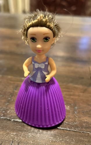 Emco Toys 2015 Set Of 2 Cupcake Dolls Orange Doll Purple Doll Hard To Find RARE - Thumbnail 5