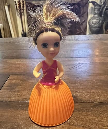 Emco Toys 2015 Set Of 2 Cupcake Dolls Orange Doll Purple Doll Hard To Find RARE - Thumbnail 4
