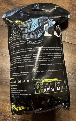 NEW NPET Soccer Shin Guards Kids Boys Girls Size XS Small Blue New in Package - Thumbnail 4