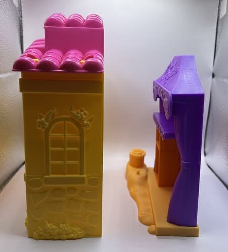 Mattel Dora the Explorer Yellow Pink Doll Play House & Purple House Set 2013 - Thumbnail 2