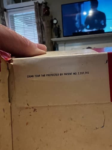 Vintage El Producto Cigar Box Vibrant Color Red White Pricing On Box - Thumbnail 7