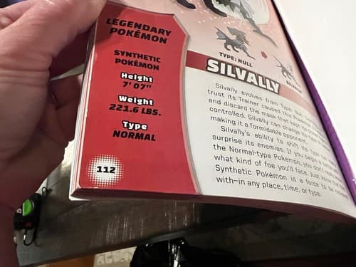 Legendary and Mythical Guidebook: Super Deluxe Edition (Pokémon) - Thumbnail 7