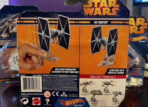 Hot Wheels STAR WARS X-WING Fighter Red 5 Millennium Falcon Tie Fighter 2014 NEW - Thumbnail 4