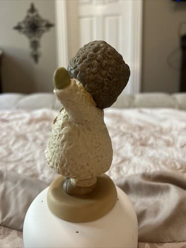 1991 Memories Of Yesterday Friendship Has No Boundaries Figure World Peace - Thumbnail 2