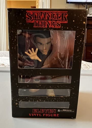 Stranger Things Culturefly Eleven Action Vinyl Figure Netflix In Original Box - Thumbnail 2