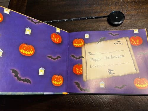 A Halloween Scare in Oregon by Eric James Hardback Children’s Book NEW - Thumbnail 3