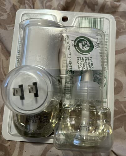 Air Wick PlugIn Scented Oil Warmer 2 Refills Apple Cinnamon Medley NEW AIRWICK - Thumbnail 2