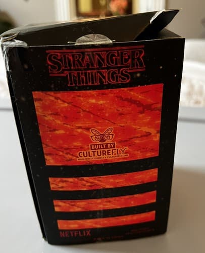 Stranger Things Culturefly Eleven Action Vinyl Figure Netflix In Original Box - Thumbnail 4