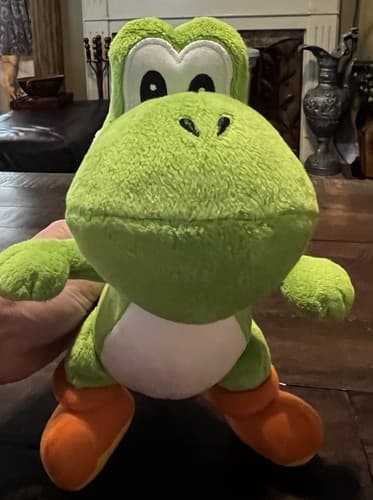 YOSHI Nintendo Super Mario Bros. Plush Toy 10” Green Yoshi Stuffed Figure 2021