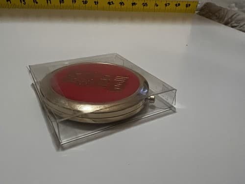Glam Compact Mirror Purse MORE ISSUES THAN VOGUE Teen Cosmetic Gift NEW - Thumbnail 3