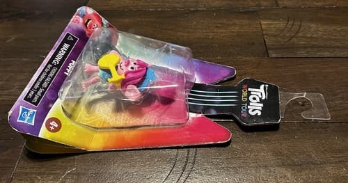 Trolls World Tour Figure - Poppy 2019 NEW NIP Doll - Thumbnail 5