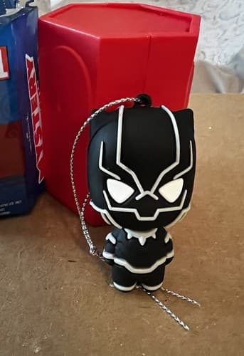 2022 HALLMARK MARVEL MYSTERY ORNAMENT "BLACK PANTHER" - NEW - Thumbnail 3