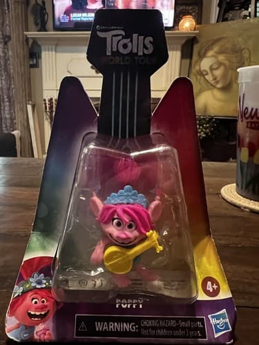 Trolls World Tour Figure - Poppy 2019 NEW NIP Doll - Thumbnail 8