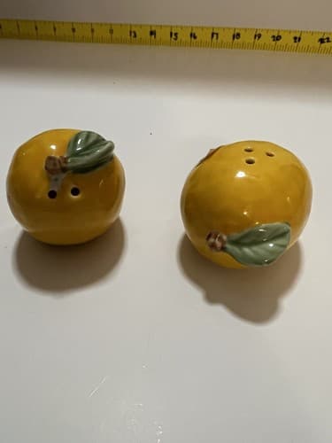 Lemon Salt and Pepper Shaker Set Yellow Fun Sunshine Complete NEW Collectible - Thumbnail 6