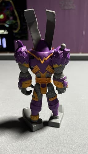 Little Tikes Kingdom Builders Crow Debar Action Figure Toy Turns Into Crowbar - Thumbnail 3
