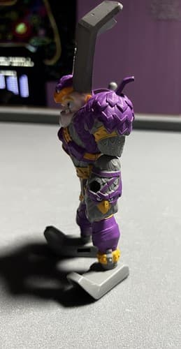 Little Tikes Kingdom Builders Crow Debar Action Figure Toy Turns Into Crowbar - Thumbnail 2