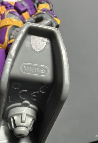 Little Tikes Kingdom Builders Crow Debar Action Figure Toy Turns Into Crowbar - Thumbnail 6