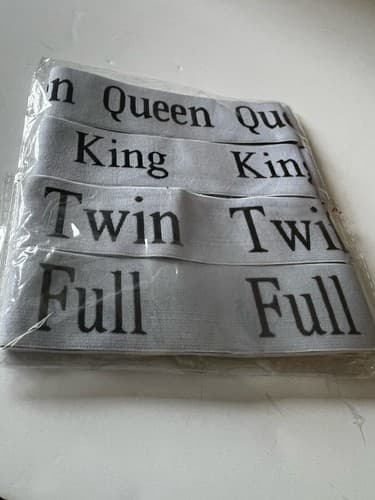 4 Piece Bed Sheet Organizer Bands – Elastic Sheet Straps for Closet Size Labels - Thumbnail 3
