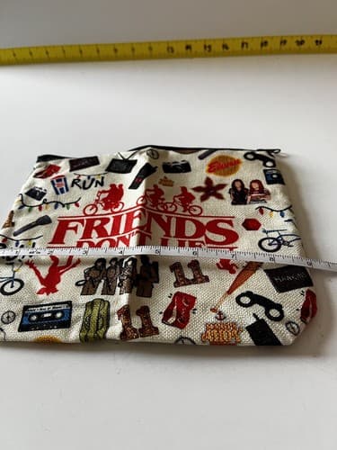 Stranger Things Makeup Toiletries Cosmetics Bag Canvas Zipper NEW - Thumbnail 4