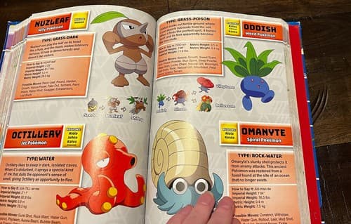Pokemon Super Deluxe Essential Handbook Scholastic (Paperback, 2021) VGC - Thumbnail 13