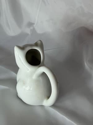 Vintage Kitty Cat Creamer White Porcelain Japan HIC Figure Kitchen Serving Piece - Thumbnail 3