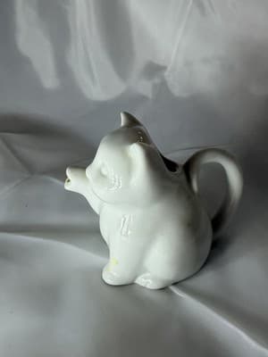 Vintage Kitty Cat Creamer White Porcelain Japan HIC Figure Kitchen Serving Piece - Thumbnail 2