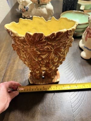 Vintage McCoy Pottery Grape Cluster Planter Vase 9.5” Majolica Style Leaves - Thumbnail 10