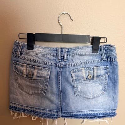 Aeropostale Women's Distressed Frayed Hem Low Rise Denim Skirt Blue 5/6 - Thumbnail 2