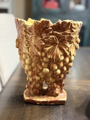 Vintage McCoy Pottery Grape Cluster Planter Vase 9.5” Majolica Style Leaves - Thumbnail 2